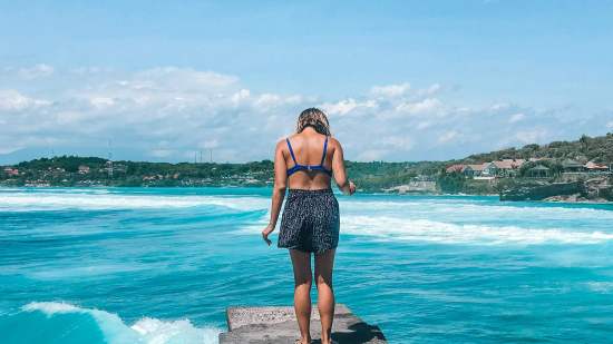 Ni Lidl ni Carrefour: el bikini de braguita alta de Hipercor que adorarán las mujeres +50 porque sienta bien y está tirado de precio