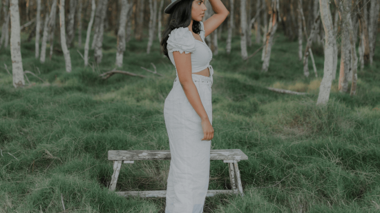 Sfera no espera a julio y rebaja su conjunto de blusa y pantalón más elegante, cómodo y favorecedor para las noches de verano