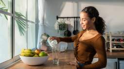 Beber agua es una de las acciones más saciantes a las que nos podemos enfrentar contra el apetito