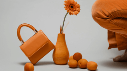 C&A rebaja a menos de 10 euros los bolsos perfectos para darle color a los looks de verano de las mujeres +50