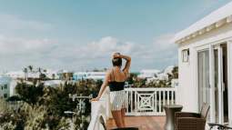 Cortefiel rebaja a menos de 20 euros las bermudas de lino más cómodas y fresquitas para llevar con camisetas y blusas este verano