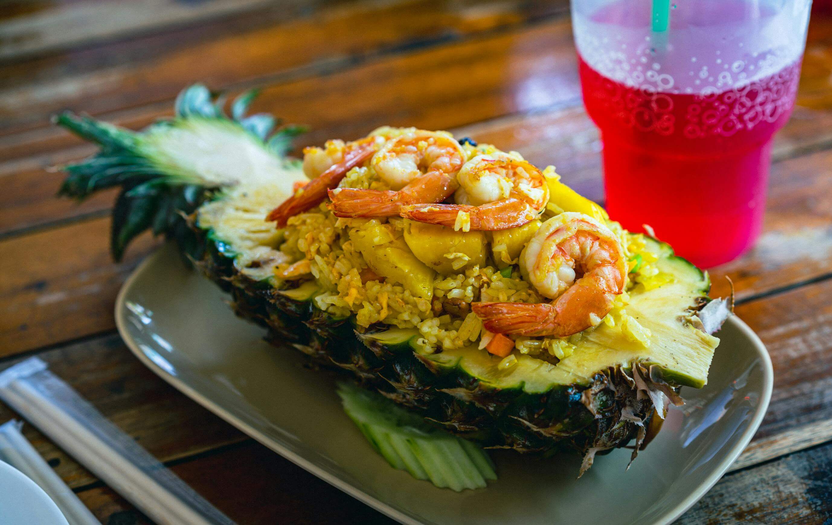 Seis recetas saladas con piña fresquitas, deliciosas y fáciles de hacer para estos meses de verano