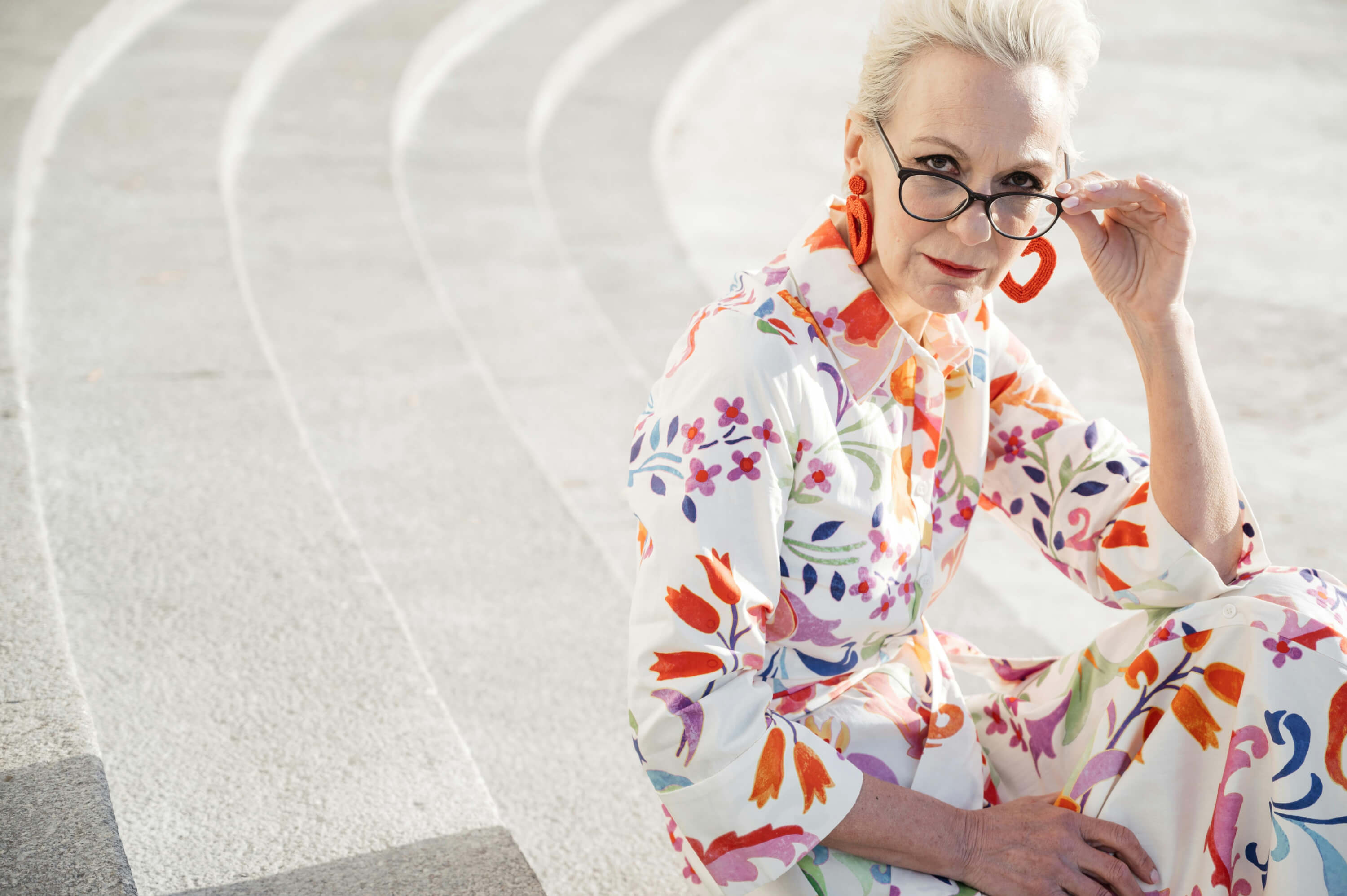Cortefiel tira la casa por la ventana rebajando de 80 a 20 euros los vestidos sueltecitos que adoran las mujeres +50 porque estilizan y son elegantes