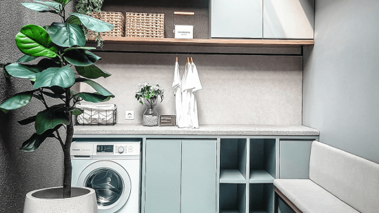 Trucos de expertos en orden para mantener organizado el lavadero y tener todo a mano para lavar la ropa