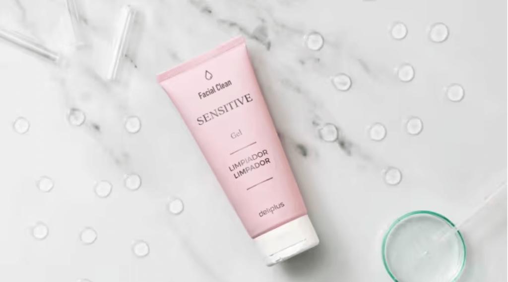 Una farmacéutica analiza el limpiador facial para pieles sensibles de Mercadona: por qué motivo no lo recomienda