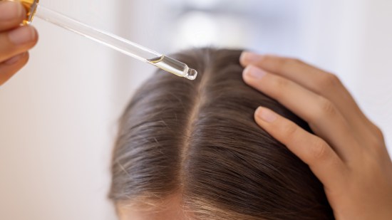 Aceite de romero para el cabello, el producto de 3 euros que triunfa en Mercadona porque promete hacer crecer el pelo