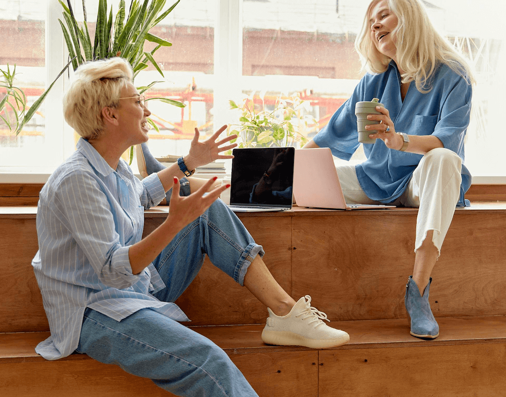 Lefties le hace la competencia a Sfera o Parfois con estos conjuntos de camisa y pantalón elegantes y baratos que prometen seducir a las mujeres +50