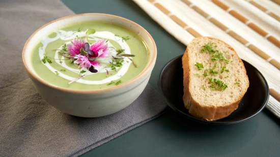 Cinco nuevas formas de hacer gazpacho frío originales, fáciles y deliciosas para variar de la receta tradicional en agosto