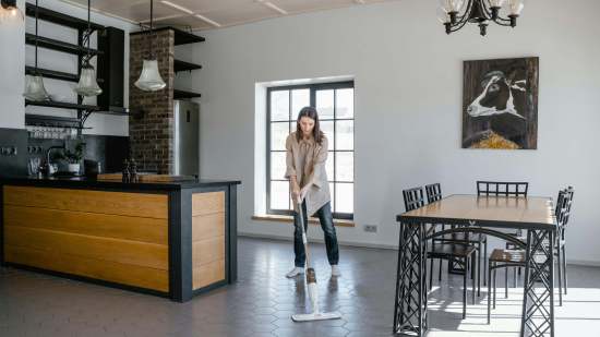 Lidl rebaja a menos de 10 euros su accesorio de limpieza para el suelo con más valoraciones positivas porque no es necesario cubo de la fregona