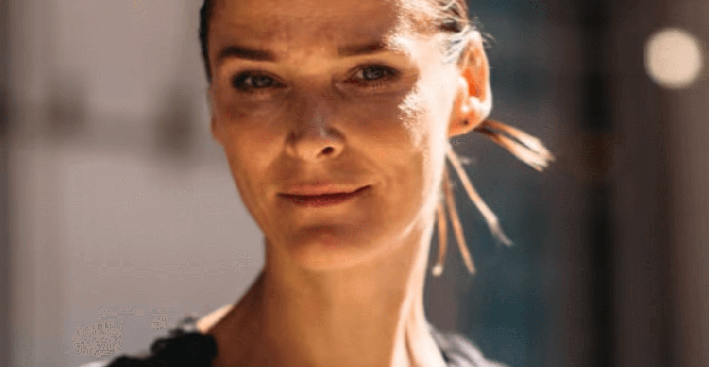 Una de las mejores cremas antiarrugas para mujeres +50, según la OCU