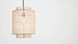 La lámpara de Ikea que parece de Zara Home por su diseño elegante y cálido ahora está rebajada 20 euros