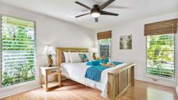 Una bandeja efecto madera para las joyas por menos de 6 euros y otras novedades baratas de decoración y orden de H&M con los que renovar el estilo del dormitorio