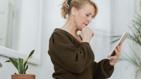 C&A tira la casa por la ventana en la vuelta a la rutina con este dos piezas de camisa y pantalón elegante y barato para la oficina que seducirá a las mujeres +50