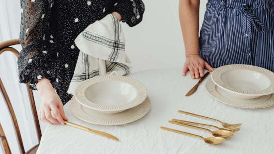 Las vajillas de la abuela están de vuelta: ya lo anticiparon Carrefour o Ikea y ahora lo corrobora Zara Home con platos de estilo retro tirados de precio