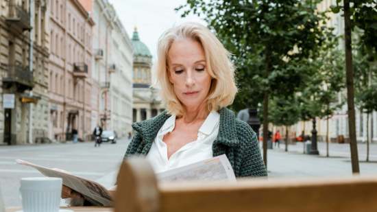 Seis nuevos vestidos sueltecitos de El Corte Inglés que las mujeres de 50 y 60 años prometen fichar para septiembre: cómodos, arreglados y disimulan