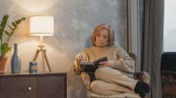 Los nuevos libros de Carmen Mola o Julia Navarro que llegan a las librerías en septiembre y que prometen enganchar a las mujeres +50