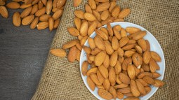 Estos son los beneficios de comer almendras según una nutricionista