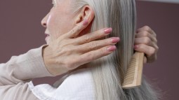 Las cuatro manicuras que prometen ser tendencia entre las mujeres +50 este otoño para lucir unas manos bonitas y rejuvenecidas