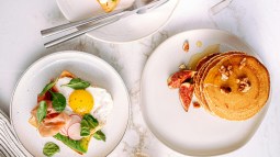 Ikea baja el precio de la vajilla minimalista, práctica y con más valoraciones positivas de los clientes que promete vestir la mesa este otoño