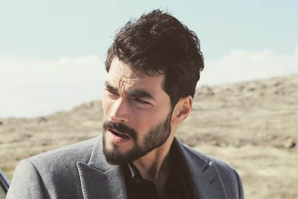 Akin Akinözü - Instagram.