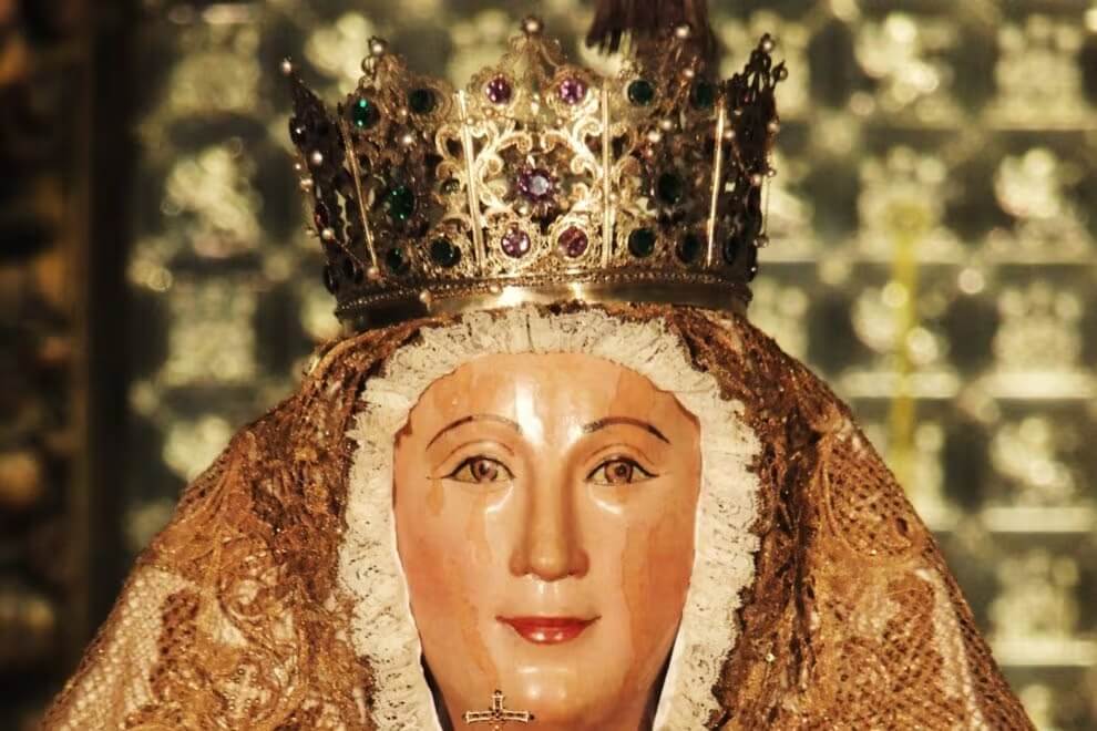 Virgen de los Reyes Archivo Zinet
