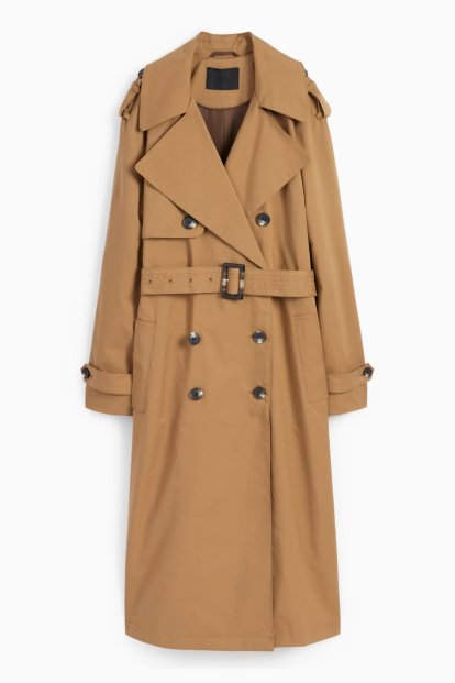 Esta chaqueta es la gran aliada del otoño de las mujeres de +50 años por su versatilidad y comodidad