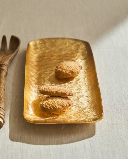 vajilla más especial hasta el momento con platos elegantes por menos de 6 euros ideales para vestir la mesa en las próximas navidades