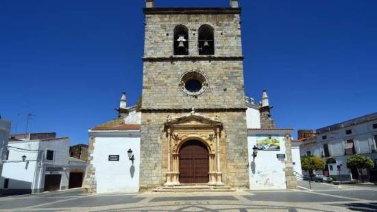 Iglesia de María Magdalena y Plaza Madalena de Olivenza - iStock. M.Torres.