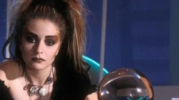 Imagen de Alaska en 'La Bola de Cristal' RTVE