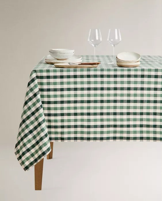Mantel de cuadros de Zara Home