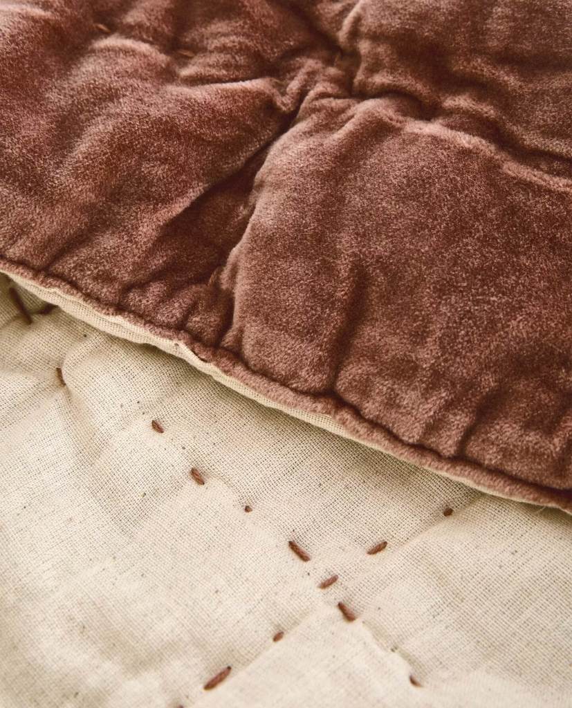 El edredón de Zara Home que es reversible y te hará despedirte del nórdico