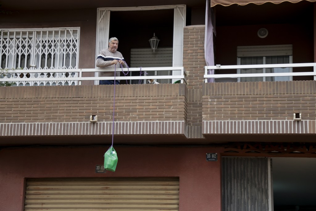 Hay todavía personas mayores que no pueden salir de sus hogares en el quinto día de la DANA.