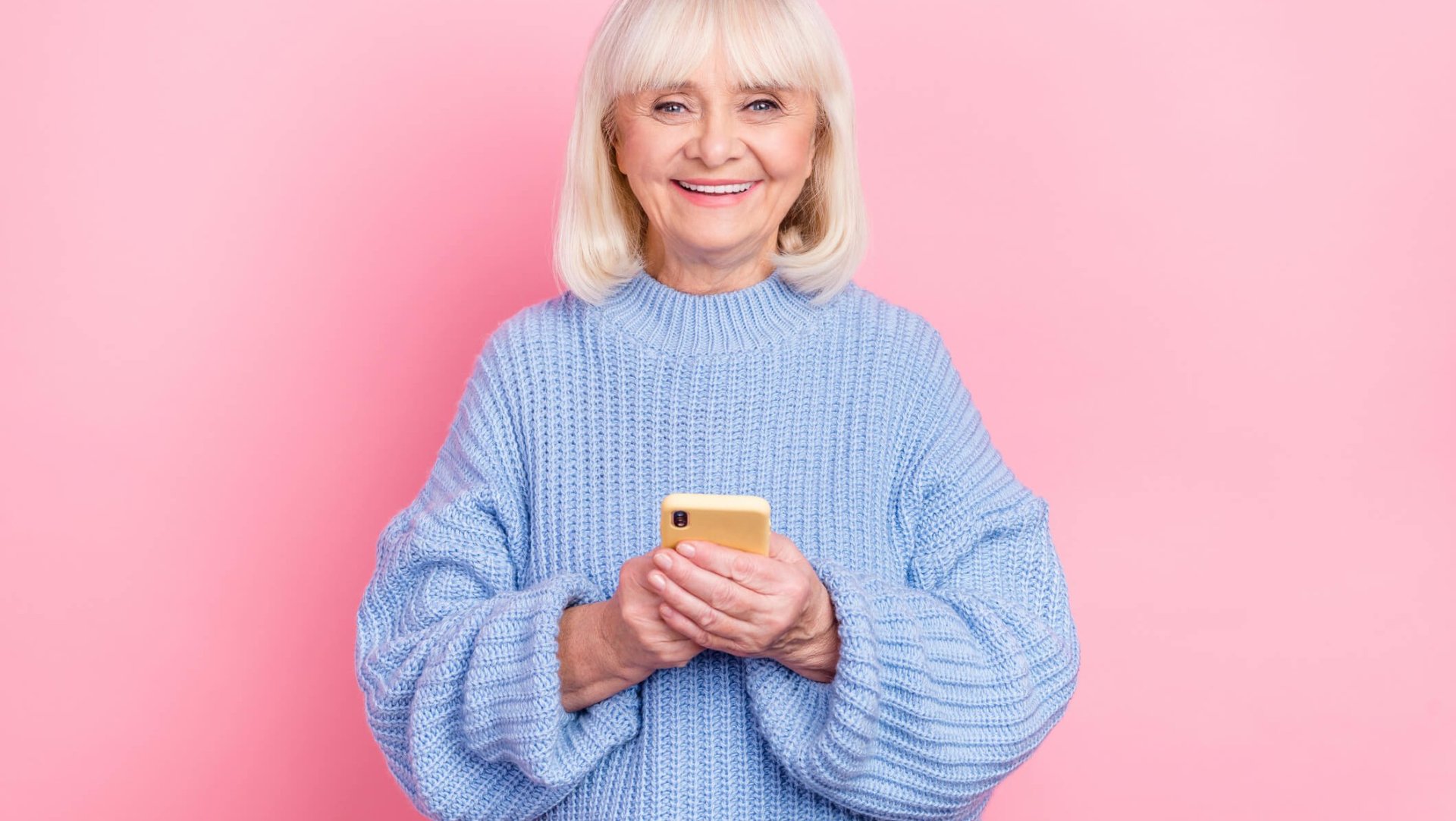Los vestidos de punto de Zara, Cortefiel o Shein por menos de 30 euros que amarán las mujeres +50 para la llegada del frío porque son calentitos y cómodos