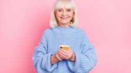 Los vestidos de punto de Zara, Cortefiel o Shein por menos de 30 euros que amarán las mujeres +50 para la llegada del frío porque son calentitos y cómodos