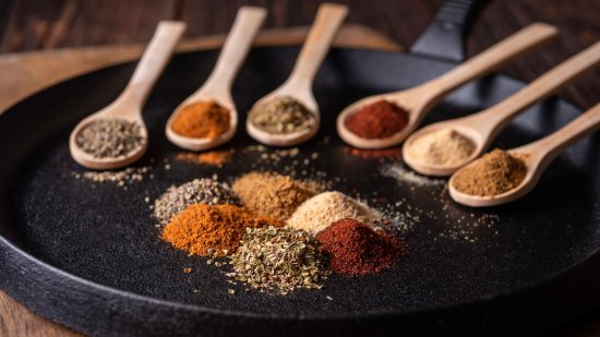 La Universidad de Harvard recomienda incluir estas especias en las recetas de Navidad como alternativa a otros ingredientes menos saludables