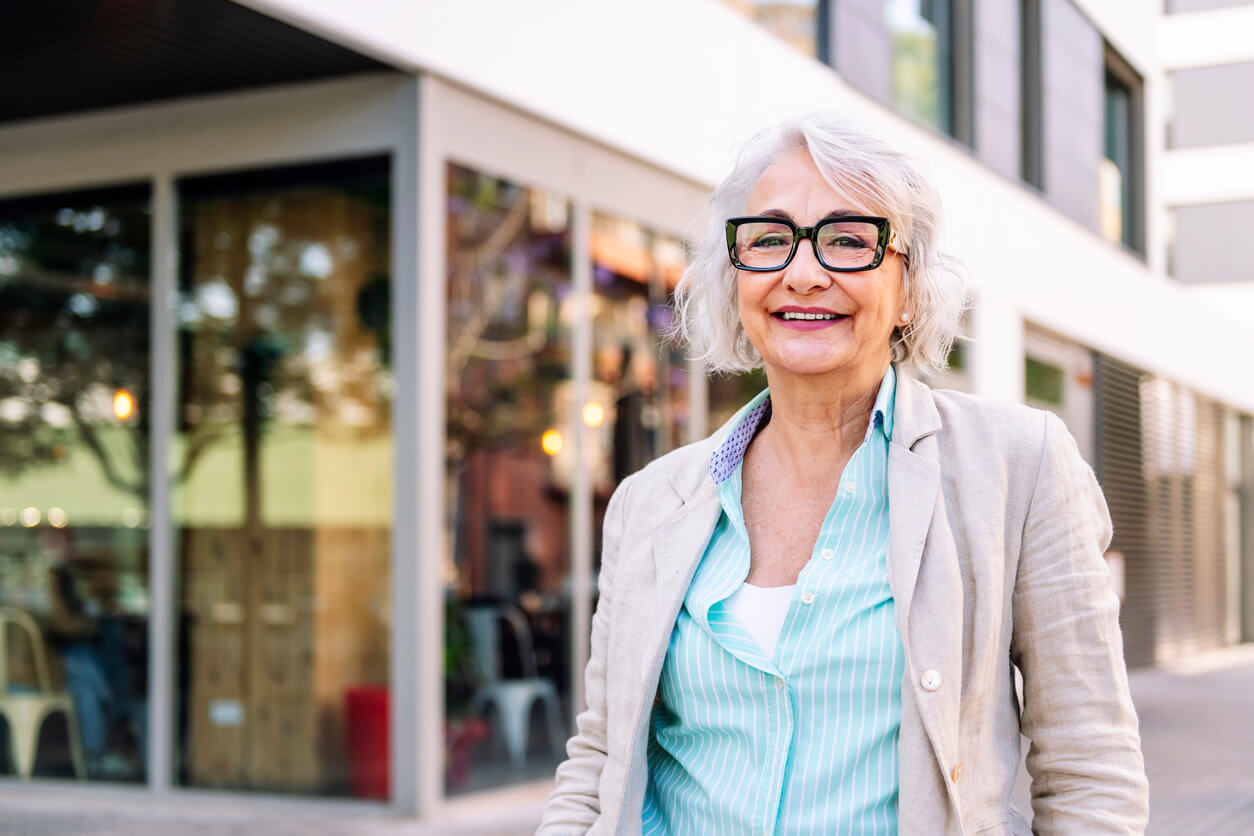 6 artículos de Zara que están rebajados antes del Black Friday y son ideales para las mujeres +50