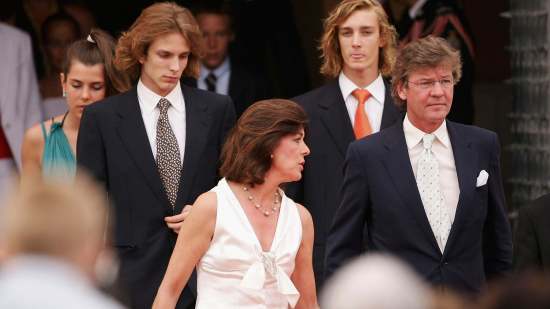 Las blusas con lazo de Zara que ya lucía Carolina de Mónaco y son tendencia este otoño-invierno - Fuente: Getty Images