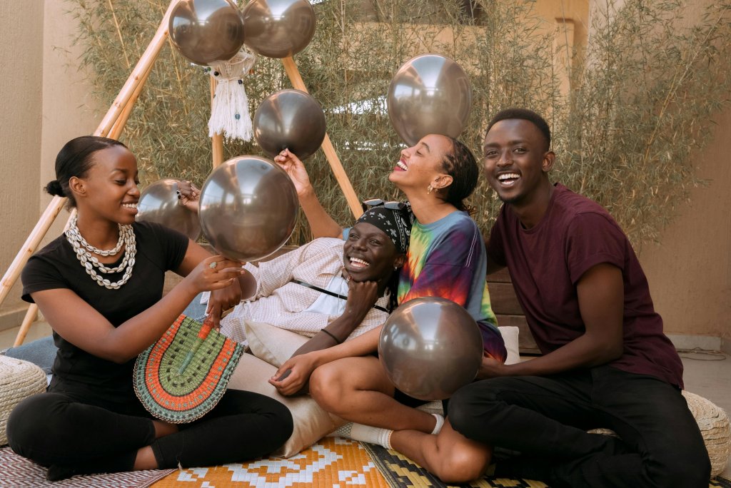 Ni pesadas ni aburridas: las inocentadas perfectas para este Día de los Inocentes 2024