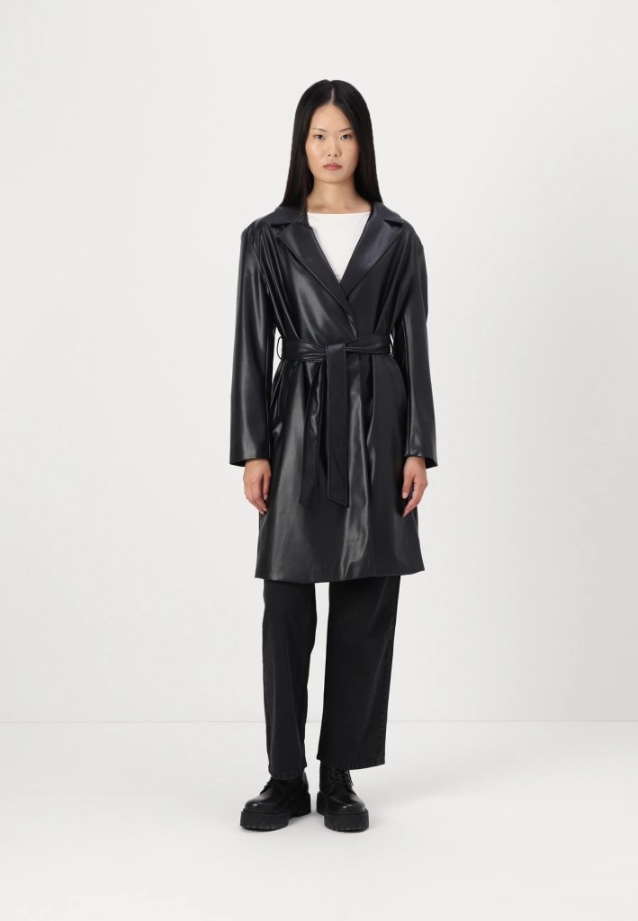 abrigos-tendencia-invierno-rejuvenecedores