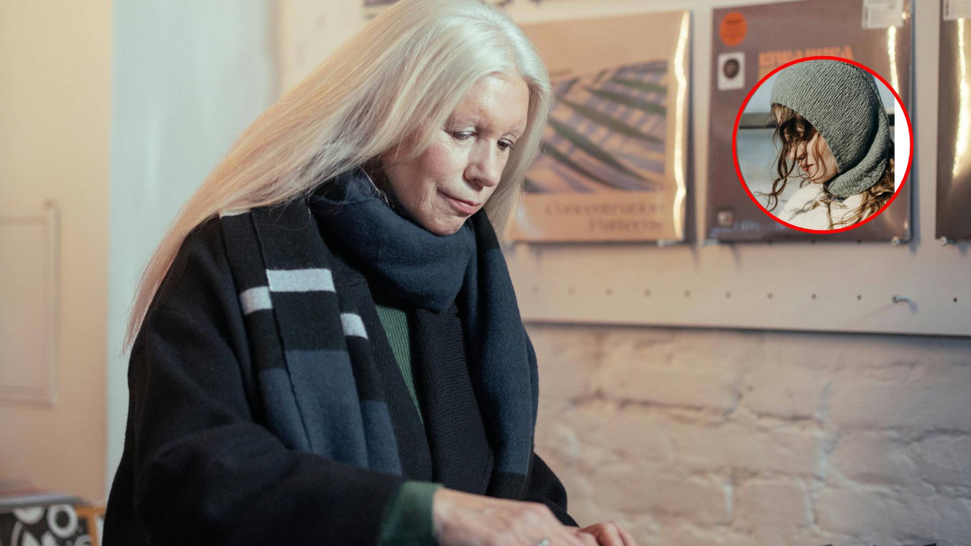 cuatro-formas-de-llevar-la-bufanda-calentita-comoda