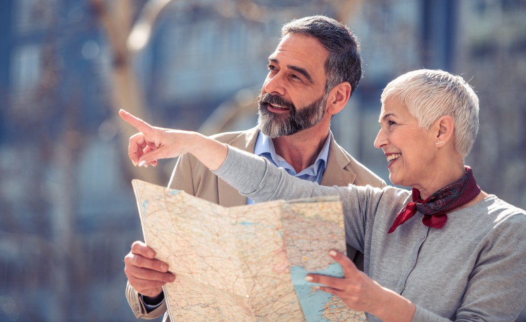 Ni Carrefour ni El Corte Inglés: esta es la agencia de viajes que le hace la competencia al Imserso este 2025 con destinos tirados de precio para mayores