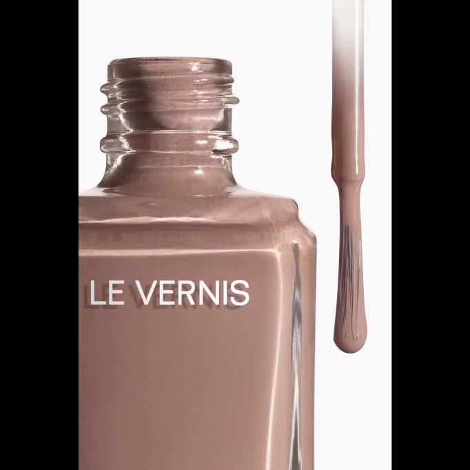 manicura-invierno-tonos-colores-clasicos-elegantes