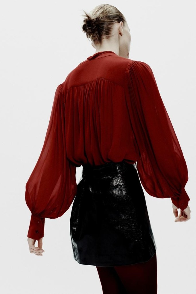 blusa-zara-san-valentín-2025