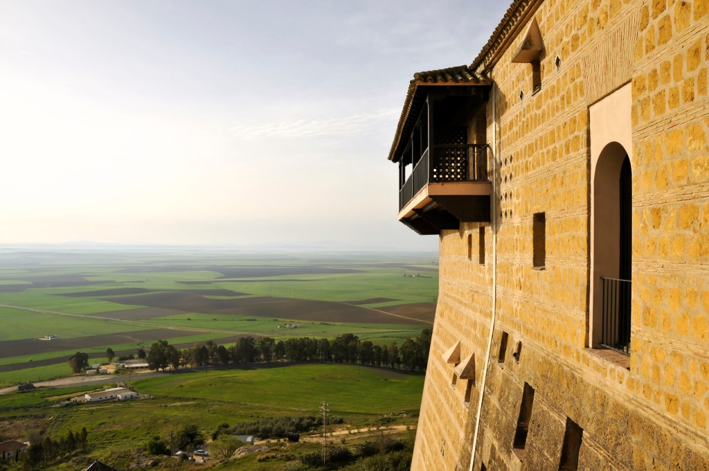 estos paradores son el destino que Mundosenior ofrece como alternativa a los viajes del Imserso para mayores esta primavera