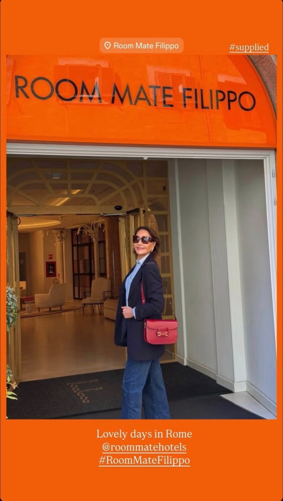 La imagen tiene un atributo ALT vacío; su nombre de archivo es naty-abascal-llook-clasico-pimav.jpg