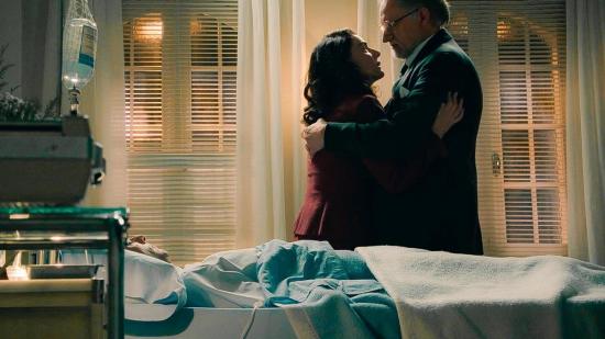 Digna (Ana Fernández) y Damián (Nancho Novo) en 'Sueños de libertad'.- Atresmedia