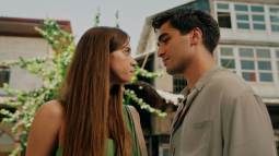 Escena de los protagonistas de 'una nueva vida'.- Atresplayer