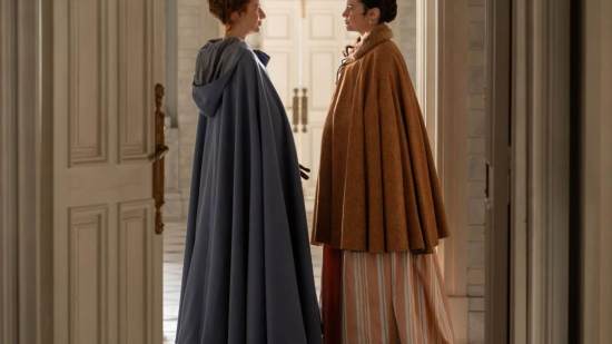 Adriana (Rocío Suárez de Puga) y Úrsula (Cristina Abad) en 'Valle Salvaje'.- RTVE