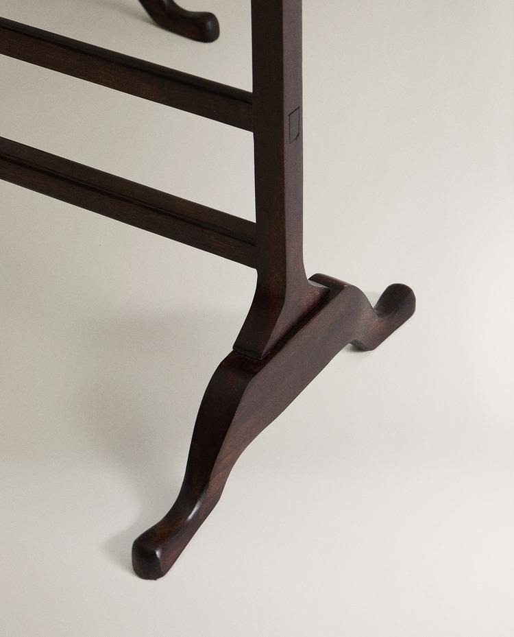 Toallero plegable - Imagen: Zara Home