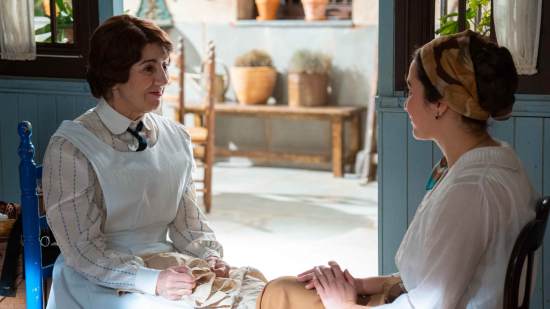 Emilia (Arantxa Aranguren) y Catalina (Carmen Asecas) en 'La Promesa'.- RTVE